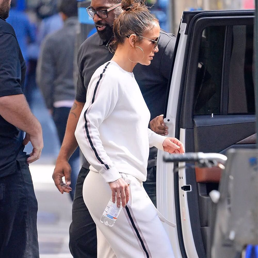 Jennifer Lopez in Olivia Von Halle